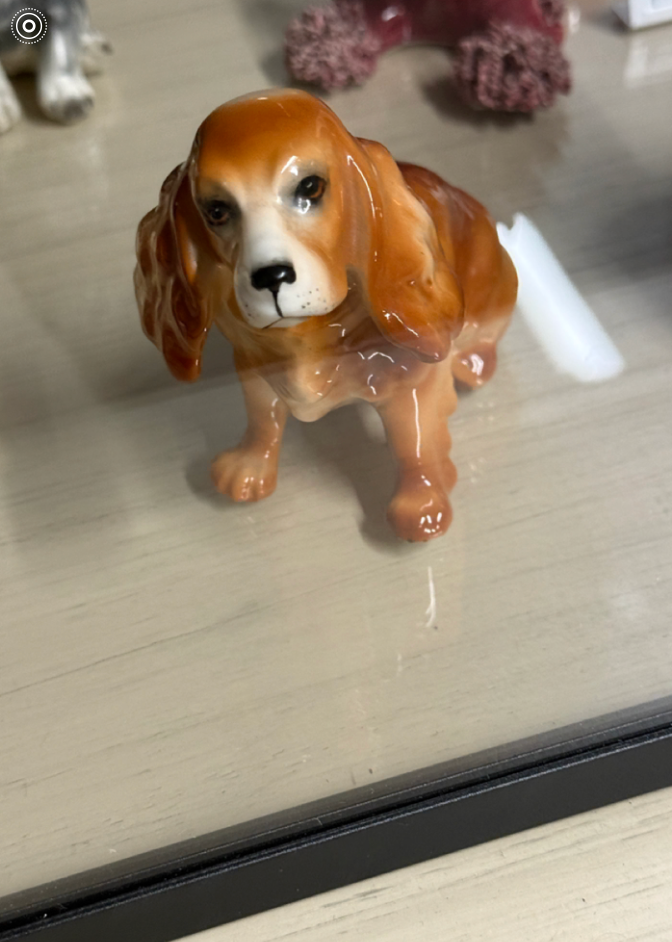 Figurine - Golden