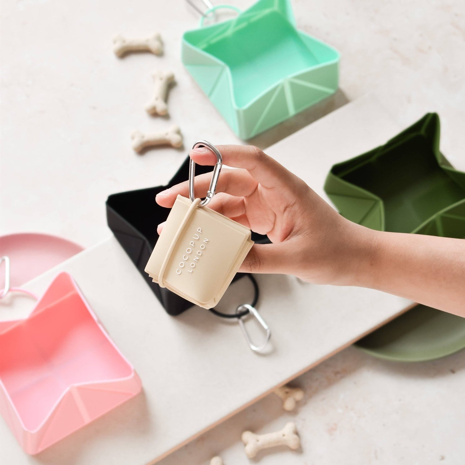 Foldable Travel Bowl - Beige - THE BOXER